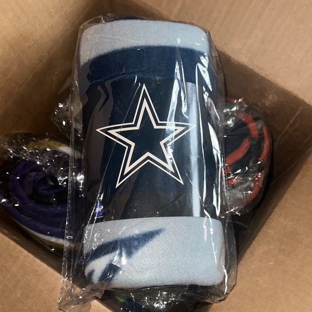 BNWT NFL Cowboys Fleece Throw Blanket